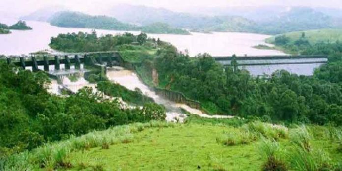 കനത്ത മഴ : ആളിയാര് ഡാമിന്റെ 11 ഷട്ടറുകള് തുറന്നു – ചിറ്റൂര് പുഴയുടെ തീരത്തുള്ളവര് ജാഗ്രത പാലിക്കണം കനത്ത മഴ : ആളിയാര് ഡാമിന്റെ 11 ഷട്ടറുകള് തുറന്നു – ചിറ്റൂര് പുഴയുടെ തീരത്തുള്ളവര് ജാഗ്രത പാലിക്കണം