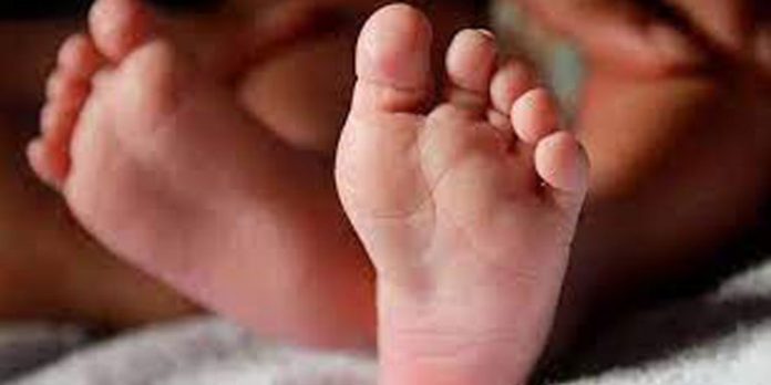 കുഞ്ഞിനെ വെള്ളത്തില് മുക്കി കൊന്നതെന്ന് ഒടുവില് സമ്മതിച്ച് നിഷ ; അറസ്റ്റ് കുഞ്ഞിനെ വെള്ളത്തില് മുക്കി കൊന്നതെന്ന് ഒടുവില് സമ്മതിച്ച് നിഷ ; അറസ്റ്റ്