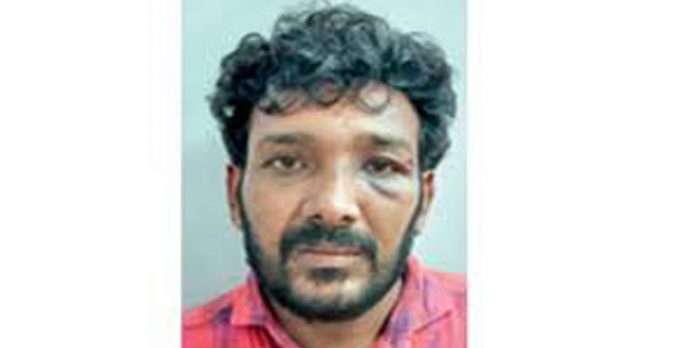 പോലീസ് ജീപ്പിനെ ഓവര്ടേക്ക് ചെയ്ത് അസഭ്യം പറഞ്ഞു – ഡ്രൈവറുടെ മുഖത്തടിച്ചു ; യുവാവ് അറസ്റ്റില് പോലീസ് ജീപ്പിനെ ഓവര്ടേക്ക് ചെയ്ത് അസഭ്യം പറഞ്ഞു – ഡ്രൈവറുടെ മുഖത്തടിച്ചു ; യുവാവ് അറസ്റ്റില്