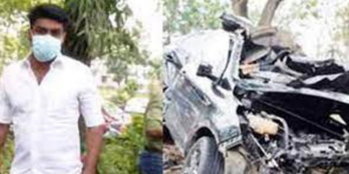 സൈജു തങ്കച്ചൻ ഉൾപ്പെട്ട ലഹരിക്കേസ് ; കൊച്ചിയിലെ ഫ്ലാറ്റുകളിൽ പോലീസ് പരിശോധന സൈജു തങ്കച്ചൻ ഉൾപ്പെട്ട ലഹരിക്കേസ് ; കൊച്ചിയിലെ ഫ്ലാറ്റുകളിൽ പോലീസ് പരിശോധന