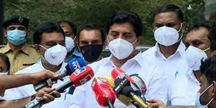 തമിഴ്നാടിന്റേത് കോടതിയലക്ഷ്യം ; റൂൾ കർവ് പാലിച്ചില്ല ; സുപ്രീംകോടതിയെ അറിയിക്കുമെന്നും മന്ത്രി തമിഴ്നാടിന്റേത് കോടതിയലക്ഷ്യം ; റൂൾ കർവ് പാലിച്ചില്ല ; സുപ്രീംകോടതിയെ അറിയിക്കുമെന്നും മന്ത്രി