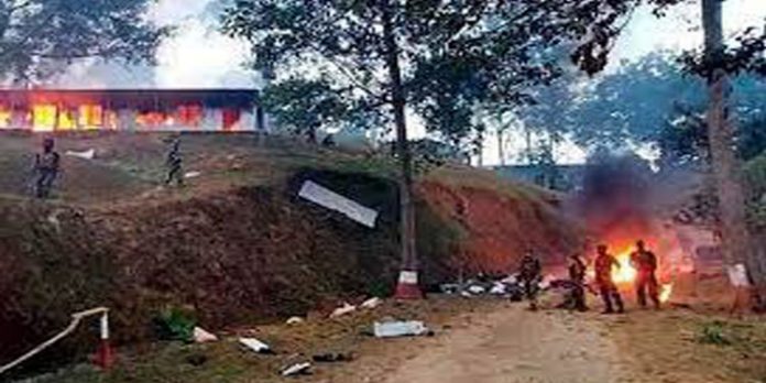 നാഗാലാൻഡ് സംഘർഷം ; മരിച്ചവരുടെ കുടുംബങ്ങൾക്ക് അഞ്ച് ലക്ഷം രൂപ ധനസഹായം നാഗാലാൻഡ് സംഘർഷം ; മരിച്ചവരുടെ കുടുംബങ്ങൾക്ക് അഞ്ച് ലക്ഷം രൂപ ധനസഹായം