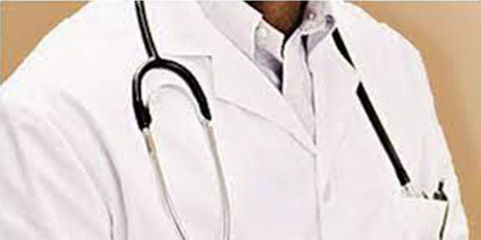 ശമ്പളവും ആനുകൂല്യങ്ങളും വെട്ടിക്കുറച്ചു – സർക്കാർ വാക്കു പാലിച്ചില്ല ; ഡോക്ടർമാർ വീണ്ടും സമരത്തിലേക്ക് ശമ്പളവും ആനുകൂല്യങ്ങളും വെട്ടിക്കുറച്ചു – സർക്കാർ വാക്കു പാലിച്ചില്ല ; ഡോക്ടർമാർ വീണ്ടും സമരത്തിലേക്ക്