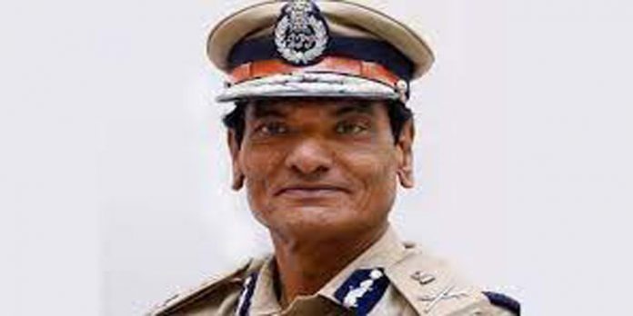സ്ത്രീകൾക്കും കുട്ടികൾക്കുമെതിരായ പരാതിയിൽ അടിയന്തര നടപടി സ്വീകരിക്കണമെന്ന് ഡിജിപി സ്ത്രീകൾക്കും കുട്ടികൾക്കുമെതിരായ പരാതിയിൽ അടിയന്തര നടപടി സ്വീകരിക്കണമെന്ന് ഡിജിപി