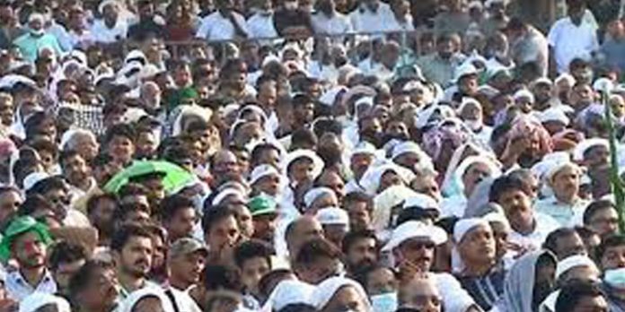 കോവിഡ് പ്രോട്ടോക്കോള് ലംഘനം ; ലീഗിന്റെ വഖഫ് സംരക്ഷണ റാലിക്കെതിരേ കേസ് കോവിഡ് പ്രോട്ടോക്കോള് ലംഘനം ; ലീഗിന്റെ വഖഫ് സംരക്ഷണ റാലിക്കെതിരേ കേസ്