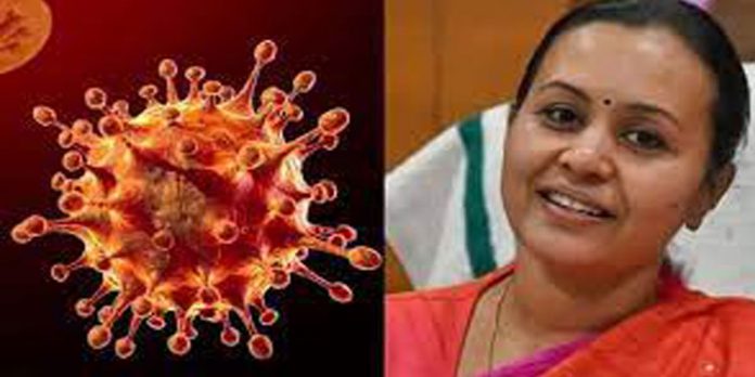 പ്രതിരോധം ശക്തമാക്കി കേരളം ; അതീവ ജാഗ്രത പാലിക്കണമെന്ന് മന്ത്രി വീണാ ജോര്ജ് പ്രതിരോധം ശക്തമാക്കി കേരളം ; അതീവ ജാഗ്രത പാലിക്കണമെന്ന് മന്ത്രി വീണാ ജോര്ജ്