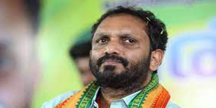 തിരുവല്ല കൊലപാതകം : എ.വിജയരാഘവനും സിപിഎം നേതൃത്വവും മാപ്പു പറയണമെന്ന് കെ.സുരേന്ദ്രൻ തിരുവല്ല കൊലപാതകം : എ.വിജയരാഘവനും സിപിഎം നേതൃത്വവും മാപ്പു പറയണമെന്ന് കെ.സുരേന്ദ്രൻ