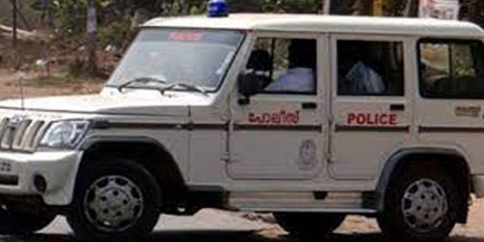 അക്രമം തടയാന് പോലീസിന്റെ ഓപ്പറേഷന് കാവല് ; സാമൂഹ്യ വിരുദ്ധരെ നിരീക്ഷിക്കും അക്രമം തടയാന് പോലീസിന്റെ ഓപ്പറേഷന് കാവല് ; സാമൂഹ്യ വിരുദ്ധരെ നിരീക്ഷിക്കും