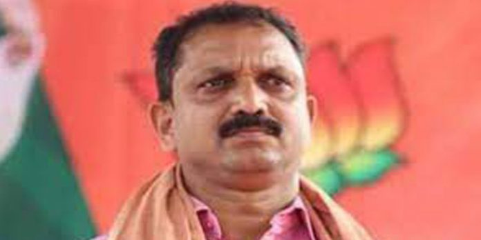 സിപിഎമ്മിന്റെയും പോലീസിന്റെയും സഹായം അക്രമികള്ക്ക് ധൈര്യം നല്കുന്നു : കെ.സുരേന്ദ്രന് സിപിഎമ്മിന്റെയും പോലീസിന്റെയും സഹായം അക്രമികള്ക്ക് ധൈര്യം നല്കുന്നു : കെ.സുരേന്ദ്രന്