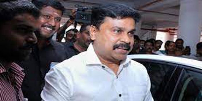 നടിയെ ആക്രമിച്ച കേസ് ; ദിലീപിനെതിരെ തുടരന്വേഷണത്തിന് പോലീസ് – കോടതിയെ സമീപിച്ചു നടിയെ ആക്രമിച്ച കേസ് ; ദിലീപിനെതിരെ തുടരന്വേഷണത്തിന് പോലീസ് – കോടതിയെ സമീപിച്ചു