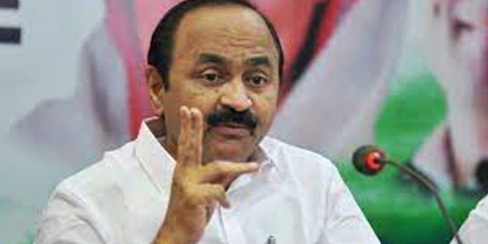 ചാന്സലര് പദവി ഏറ്റെടുക്കില്ലെന്ന നിലപാട് ഭരണഘടനാ വിരുദ്ധം ; ഗവര്ണര്ക്കെതിരെ പ്രതിപക്ഷ നേതാവ് ചാന്സലര് പദവി ഏറ്റെടുക്കില്ലെന്ന നിലപാട് ഭരണഘടനാ വിരുദ്ധം ; ഗവര്ണര്ക്കെതിരെ പ്രതിപക്ഷ നേതാവ്