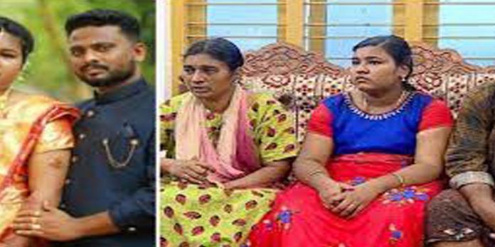 തിരുവനന്തപുരത്ത് യുവതിക്ക് സ്ത്രീധനത്തിന്റെ പേരില് മര്ദ്ദനം ; പോലീസ് പ്രതികളുടെ ഭാഗത്തെന്ന് ആരോപണം തിരുവനന്തപുരത്ത് യുവതിക്ക് സ്ത്രീധനത്തിന്റെ പേരില് മര്ദ്ദനം ; പോലീസ് പ്രതികളുടെ ഭാഗത്തെന്ന് ആരോപണം