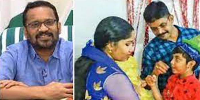 പ്രദീപിന്റെ വീട് സന്ദർശിച്ച് മന്ത്രി ; കുടുംബത്തിന് സഹായം, സർക്കാർ തീരുമാനം അറിയിച്ചു പ്രദീപിന്റെ വീട് സന്ദർശിച്ച് മന്ത്രി ; കുടുംബത്തിന് സഹായം, സർക്കാർ തീരുമാനം അറിയിച്ചു