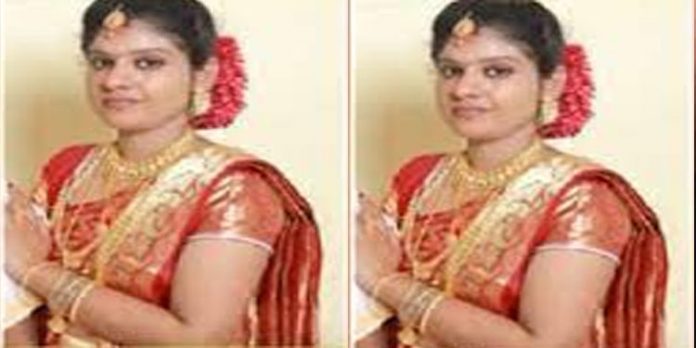 പ്രസവത്തെ തുടർന്ന് യുവതി മരിച്ചു ; ഡ്യൂട്ടി ഡോക്ടർ തിരിഞ്ഞു നോക്കിയില്ലെന്ന് ബന്ധുക്കൾ പ്രസവത്തെ തുടർന്ന് യുവതി മരിച്ചു ; ഡ്യൂട്ടി ഡോക്ടർ തിരിഞ്ഞു നോക്കിയില്ലെന്ന് ബന്ധുക്കൾ