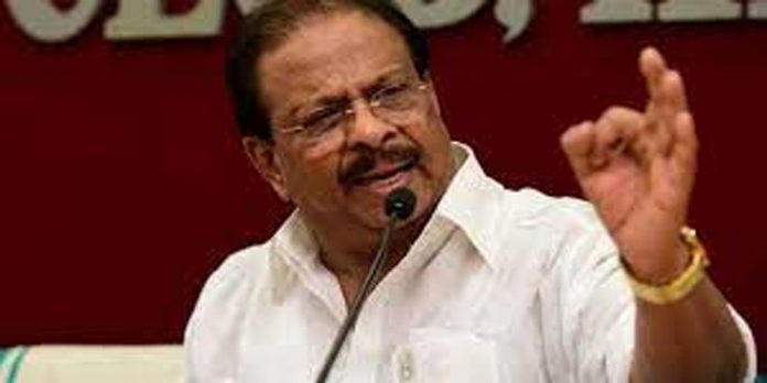 ശശി തരൂർ വിഷയത്തിൽ വീണ്ടും പ്രതികരിച്ച് കെപിസിസി അധ്യക്ഷൻ കെ സുധാകരൻ ശശി തരൂർ വിഷയത്തിൽ വീണ്ടും പ്രതികരിച്ച് കെപിസിസി അധ്യക്ഷൻ കെ സുധാകരൻ