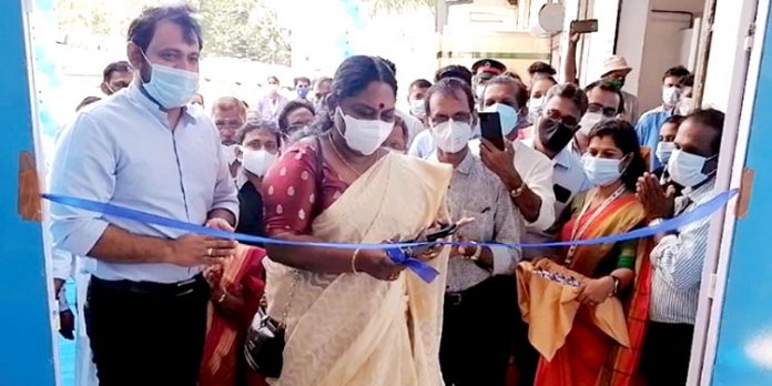 കൊല്ലം ജില്ലയിലെ സ്വകാര്യ മേഖലയിൽ ആരംഭിച്ച ആദ്യത്തെ ഓക്സിജൻ പ്ലാന്റ് അസീസിയ മെഡിക്കൽ കോളേജ് ആശുപത്രിയില് കൊല്ലം ജില്ലയിലെ സ്വകാര്യ മേഖലയിൽ ആരംഭിച്ച ആദ്യത്തെ ഓക്സിജൻ പ്ലാന്റ് അസീസിയ മെഡിക്കൽ കോളേജ് ആശുപത്രിയില്