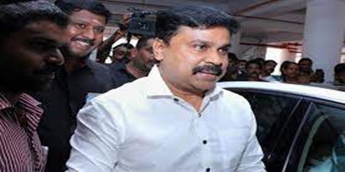 നടിയെ ആക്രമിച്ച കേസ് : സ്പെഷൽ പ്രോസിക്യൂട്ടർ രാജിവെച്ചു നടിയെ ആക്രമിച്ച കേസ് : സ്പെഷൽ പ്രോസിക്യൂട്ടർ രാജിവെച്ചു