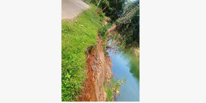 മണിമലയാറ്റില് തിട്ടയിടിച്ചിൽ വ്യാപകമായിട്ടും സംരക്ഷിക്കാൻ നടപടിയില്ല മണിമലയാറ്റില് തിട്ടയിടിച്ചിൽ വ്യാപകമായിട്ടും സംരക്ഷിക്കാൻ നടപടിയില്ല
