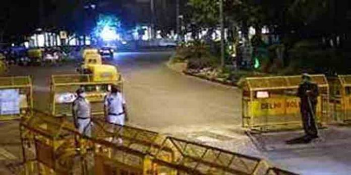 ഒമിക്രോൺ ; ഡൽഹിയിലും രാത്രി കർഫ്യൂ – നാളെ മുതൽ നിലവിൽ വരും ഒമിക്രോൺ ; ഡൽഹിയിലും രാത്രി കർഫ്യൂ – നാളെ മുതൽ നിലവിൽ വരും