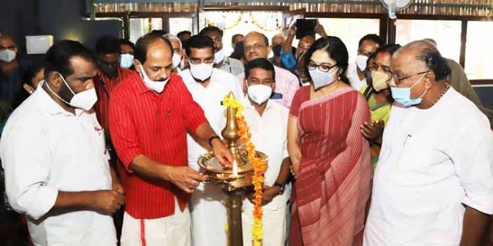 റേഷന് കാര്ഡിലെ തെറ്റുകള് തിരുത്തല് ലളിതവും സുതാര്യവുമാക്കി : മന്ത്രി ജി.ആര് അനില് റേഷന് കാര്ഡിലെ തെറ്റുകള് തിരുത്തല് ലളിതവും സുതാര്യവുമാക്കി : മന്ത്രി ജി.ആര് അനില്