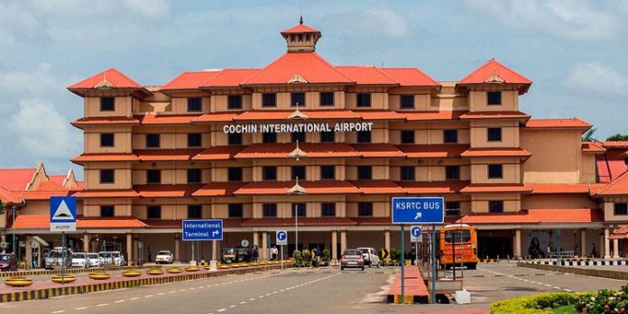 നെടുമ്പാശേരിയിൽ എത്തിയ യാത്രക്കാരന് കോവിഡ് ; ഒമിക്രോൺ പരിശോധന നടത്തും നെടുമ്പാശേരിയിൽ എത്തിയ യാത്രക്കാരന് കോവിഡ് ; ഒമിക്രോൺ പരിശോധന നടത്തും