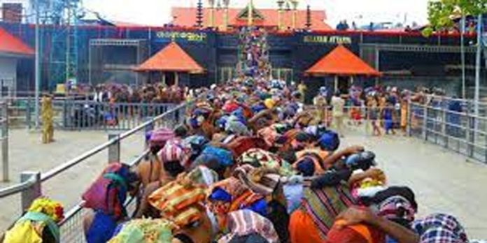 ശബരിമല ദർശനം ; സ്പോട്ട് ബുക്കിംഗിന് പ്രിയമേറുന്നു ശബരിമല ദർശനം ; സ്പോട്ട് ബുക്കിംഗിന് പ്രിയമേറുന്നു