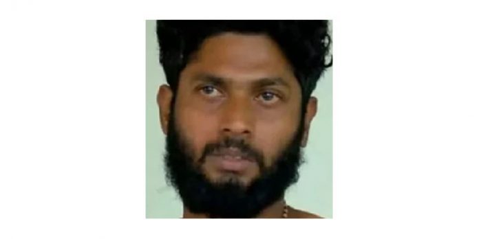 കർഫ്യൂ ലംഘിച്ചെന്ന് ആരോപണം ; മത്സ്യത്തൊഴിലാളിയെ പോലീസ് ക്രൂരമായി മർദ്ദിച്ചെന്ന് പരാതി കർഫ്യൂ ലംഘിച്ചെന്ന് ആരോപണം ; മത്സ്യത്തൊഴിലാളിയെ പോലീസ് ക്രൂരമായി മർദ്ദിച്ചെന്ന് പരാതി
