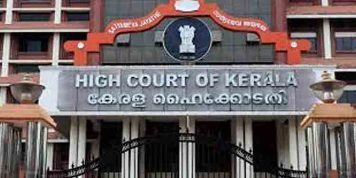 കണ്ണൂർ സർവകലാശാല നിയമന വിവാദം ; ഗവർണറുടെ നിലപാട് ശരിവെച്ച് ഹൈക്കോടതി കണ്ണൂർ സർവകലാശാല നിയമന വിവാദം ; ഗവർണറുടെ നിലപാട് ശരിവെച്ച് ഹൈക്കോടതി