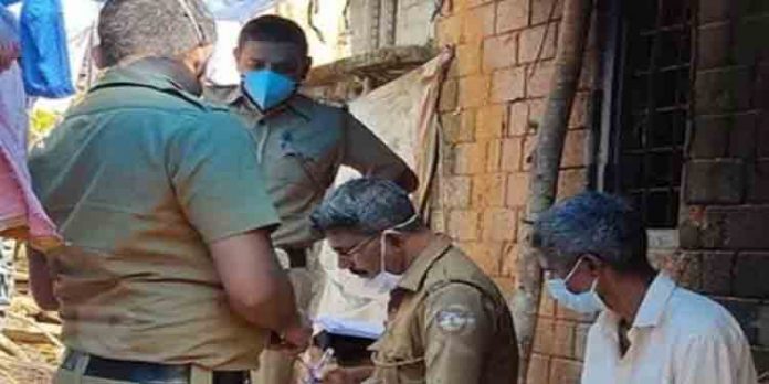 തിരുമണി കോളനിയില് സ്ത്രീയെ വെട്ടിക്കൊലപ്പെടുത്തിയ കേസ് ; പ്രതിയെ സ്ഥലത്തെത്തിച്ച് തെളിവെടുപ്പ് നടത്തി തിരുമണി കോളനിയില് സ്ത്രീയെ വെട്ടിക്കൊലപ്പെടുത്തിയ കേസ് ; പ്രതിയെ സ്ഥലത്തെത്തിച്ച് തെളിവെടുപ്പ് നടത്തി