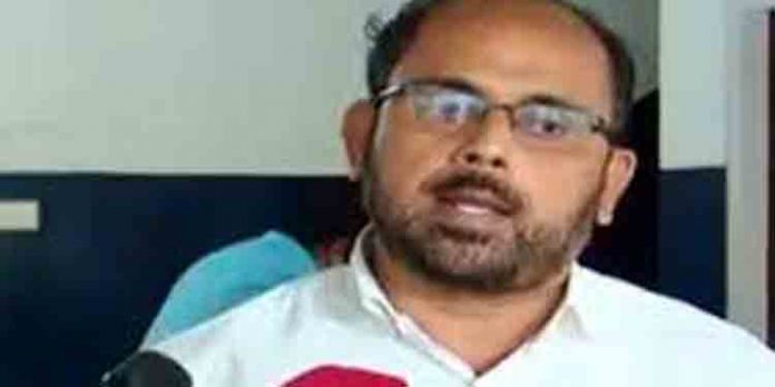 ബിന്ദു അമ്മിണിക്കെതിരെ നിരന്തരമായി നടക്കുന്ന ആര്.എസ്.എസ് ആക്രമണങ്ങള്ക്ക് വഴിയൊരുക്കുന്നത് പിണറായി സര്ക്കാര് : ഹമീദ് വാണിയമ്പലം ബിന്ദു അമ്മിണിക്കെതിരെ നിരന്തരമായി നടക്കുന്ന ആര്.എസ്.എസ് ആക്രമണങ്ങള്ക്ക് വഴിയൊരുക്കുന്നത് പിണറായി സര്ക്കാര് : ഹമീദ് വാണിയമ്പലം