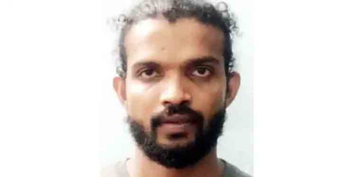 അപകടത്തില്പെട്ട കാറില് നിന്ന് മയക്കുമരുന്ന് പിടികൂടി അപകടത്തില്പെട്ട കാറില് നിന്ന് മയക്കുമരുന്ന് പിടികൂടി