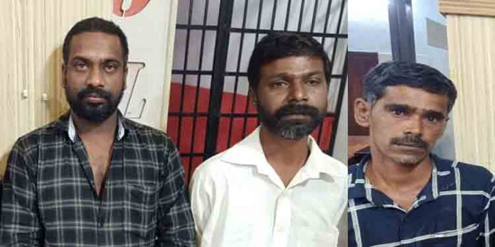 യുവാവിനെ കുത്തികൊലപ്പെടുത്താന് ശ്രമിച്ച കേസില് മൂന്നുപേര് പിടിയില് യുവാവിനെ കുത്തികൊലപ്പെടുത്താന് ശ്രമിച്ച കേസില് മൂന്നുപേര് പിടിയില്