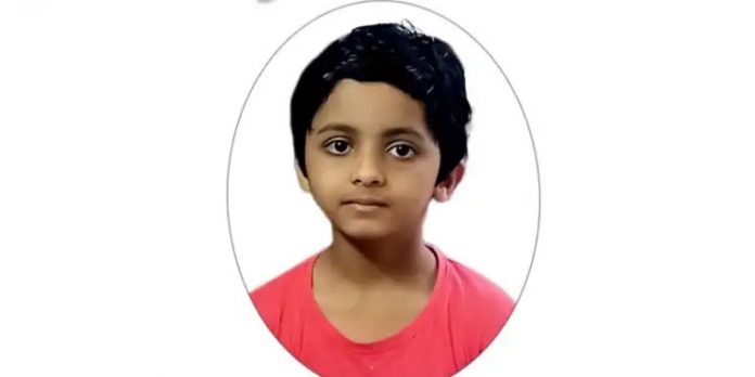 കുളിക്കാനിറങ്ങിയ വിദ്യാർഥി തോട്ടിൽ മുങ്ങി മരിച്ച നിലയിൽ കുളിക്കാനിറങ്ങിയ വിദ്യാർഥി തോട്ടിൽ മുങ്ങി മരിച്ച നിലയിൽ