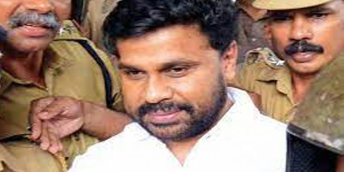 അന്വേഷണ ഉദ്യോഗസ്ഥരെ അപായപ്പെടുത്താന് ഗൂഢാലോചന നടത്തി ; നടന് ദിലീപിനെതിരെ പുതിയ കേസ് അന്വേഷണ ഉദ്യോഗസ്ഥരെ അപായപ്പെടുത്താന് ഗൂഢാലോചന നടത്തി ; നടന് ദിലീപിനെതിരെ പുതിയ കേസ്