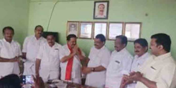 കേരള കോണ്ഗ്രസ് എമ്മിനെ തകര്ക്കാന് നോക്കിയവര് രാഷ്ട്രീയത്തിന്റെ പിന്നാമ്പുറങ്ങളിലേക്ക് തള്ളപ്പെടുന്നു : സ്റ്റീഫന് ജോര്ജ് കേരള കോണ്ഗ്രസ് എമ്മിനെ തകര്ക്കാന് നോക്കിയവര് രാഷ്ട്രീയത്തിന്റെ പിന്നാമ്പുറങ്ങളിലേക്ക് തള്ളപ്പെടുന്നു : സ്റ്റീഫന് ജോര്ജ്