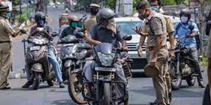 കോവിഡ് നിയന്ത്രണ ലംഘനം ; സംസ്ഥാനത്ത് 180 പേര്ക്കെതിരെ കേസെടുത്തു കോവിഡ് നിയന്ത്രണ ലംഘനം ; സംസ്ഥാനത്ത് 180 പേര്ക്കെതിരെ കേസെടുത്തു
