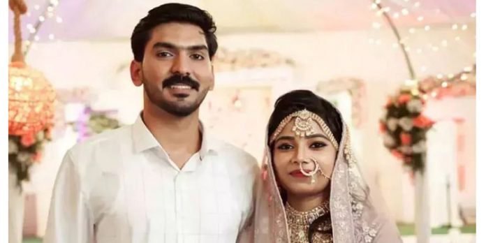 മോഫിയയുടെ ആത്മഹത്യ : ക്രൈംബ്രാഞ്ച് കുറ്റപത്രം സമര്പ്പിച്ചു – സുഹൈല് ഒന്നാംപ്രതി മോഫിയയുടെ ആത്മഹത്യ : ക്രൈംബ്രാഞ്ച് കുറ്റപത്രം സമര്പ്പിച്ചു – സുഹൈല് ഒന്നാംപ്രതി