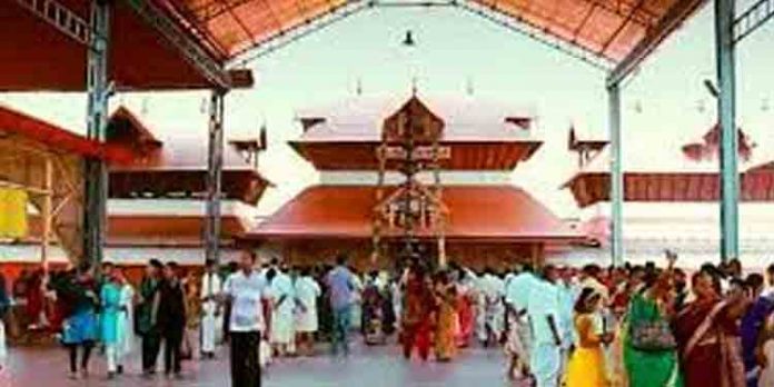 തലവേദനയായി നിരോധിച്ച നോട്ടുകള് ; എന്ത് ചെയ്യണം എന്നറിയാതെ ഗുരുവായൂര് ദേവസ്വം തലവേദനയായി നിരോധിച്ച നോട്ടുകള് ; എന്ത് ചെയ്യണം എന്നറിയാതെ ഗുരുവായൂര് ദേവസ്വം