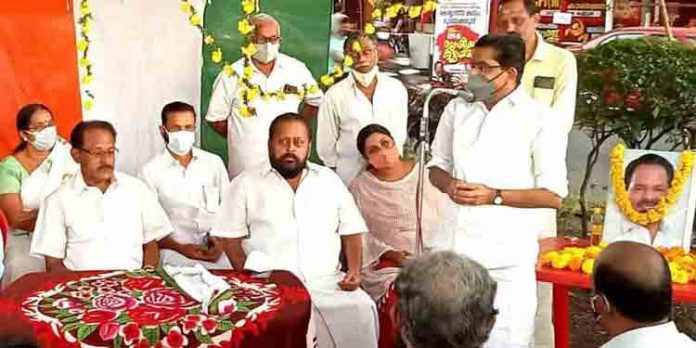 സംസ്ഥാന സര്ക്കാറിന് കെ-റെയില് പദ്ധതി പിന്വലിക്കേണ്ടി വരുo : വി.എം. സുധീരന് സംസ്ഥാന സര്ക്കാറിന് കെ-റെയില് പദ്ധതി പിന്വലിക്കേണ്ടി വരുo : വി.എം. സുധീരന്