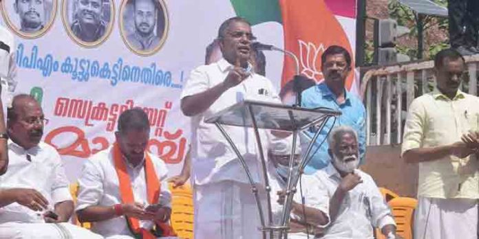 പോപ്പുലര്ഫ്രണ്ടിനെതിരെ കേരളത്തിലെ ജനകീയ മനസാക്ഷി ഉയര്ന്നുവരണം ; എ.പി.അബ്ദുള്ളക്കുട്ടി പോപ്പുലര്ഫ്രണ്ടിനെതിരെ കേരളത്തിലെ ജനകീയ മനസാക്ഷി ഉയര്ന്നുവരണം ; എ.പി.അബ്ദുള്ളക്കുട്ടി