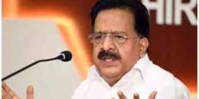 സര്വ്വകലാശാലകളുടെ വിശ്വാസ്യത നഷ്ടപ്പെടുന്ന നിലയിലേക്ക് കാര്യങ്ങള് പോകുന്നു : ചെന്നിത്തല സര്വ്വകലാശാലകളുടെ വിശ്വാസ്യത നഷ്ടപ്പെടുന്ന നിലയിലേക്ക് കാര്യങ്ങള് പോകുന്നു : ചെന്നിത്തല