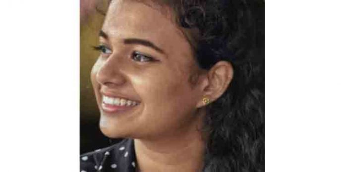 വാഹനാപകടത്തില് വിദ്യാര്ത്ഥിനി മരിച്ചു വാഹനാപകടത്തില് വിദ്യാര്ത്ഥിനി മരിച്ചു