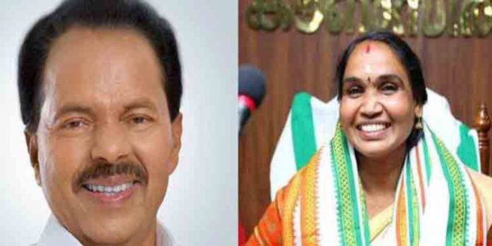 പി.ടി തോമസിന്റെ മരണാനന്തര ചടങ്ങിന് 1.27 ലക്ഷം രൂപയുടെ പൂക്കള് ; തൃക്കാക്കര നഗരസഭയിൽ വിവാദം പി.ടി തോമസിന്റെ മരണാനന്തര ചടങ്ങിന് 1.27 ലക്ഷം രൂപയുടെ പൂക്കള് ; തൃക്കാക്കര നഗരസഭയിൽ വിവാദം