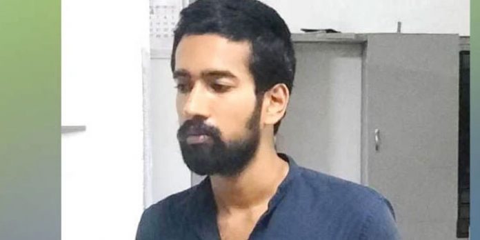 ഹാഷിഷ് ഓയിലും കഞ്ചാവുമായി യുവാവ് പിടിയില് ഹാഷിഷ് ഓയിലും കഞ്ചാവുമായി യുവാവ് പിടിയില്
