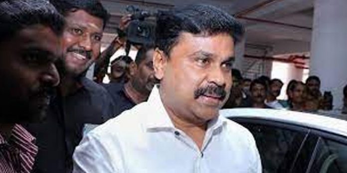 ദിലീപിനെതിരായ ആരോപണം ; മുദ്രവെച്ച കവറിൽ ബാലചന്ദ്രകുമാറിന്റെ മൊഴി ഹാജരാക്കണം – കോടതി നിര്ദ്ദേശം ദിലീപിനെതിരായ ആരോപണം ; മുദ്രവെച്ച കവറിൽ ബാലചന്ദ്രകുമാറിന്റെ മൊഴി ഹാജരാക്കണം – കോടതി നിര്ദ്ദേശം