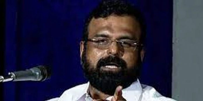 കെ. സുധാകരനെതിരെ വിദ്വേഷ പ്രസംഗം ; കെ.പി. അനില്കുമാറിനെതിരെ നിയമ നടപടിക്കൊരുങ്ങി കോണ്ഗ്രസ് കെ. സുധാകരനെതിരെ വിദ്വേഷ പ്രസംഗം ; കെ.പി. അനില്കുമാറിനെതിരെ നിയമ നടപടിക്കൊരുങ്ങി കോണ്ഗ്രസ്