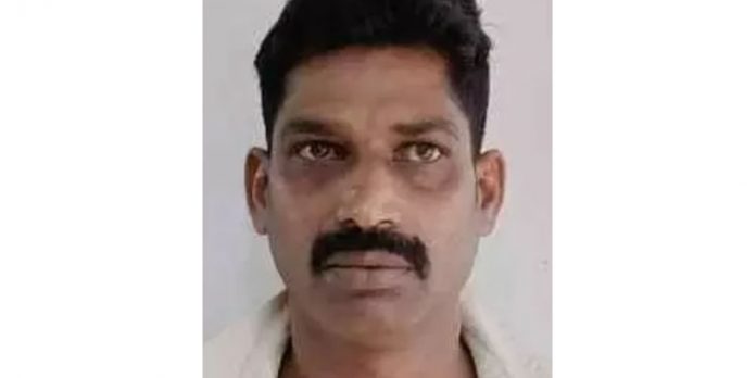 ജാമ്യത്തിലിറങ്ങിയ ശേഷം മുങ്ങിനടന്ന കുപ്രസിദ്ധ മോഷ്ടാവ് ആട് സജി പിടിയില് ജാമ്യത്തിലിറങ്ങിയ ശേഷം മുങ്ങിനടന്ന കുപ്രസിദ്ധ മോഷ്ടാവ് ആട് സജി പിടിയില്