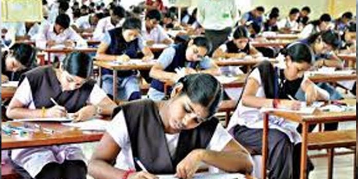 കൊവിഡ് വ്യാപനം ; സ്കൂള് അടയ്ക്കല് – വിദ്യാഭ്യാസ വകുപ്പിന്റെ മാർഗരേഖ തിങ്കളാഴ്ച ഇറക്കും കൊവിഡ് വ്യാപനം ; സ്കൂള് അടയ്ക്കല് – വിദ്യാഭ്യാസ വകുപ്പിന്റെ മാർഗരേഖ തിങ്കളാഴ്ച ഇറക്കും