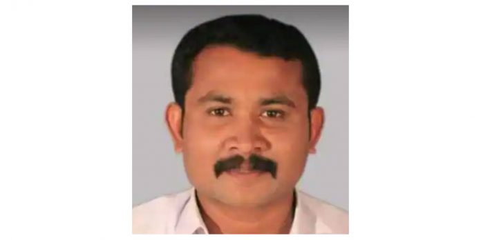 ഇടുക്കിയില് മൂന്നാം നിലയിലെ പടിക്കെട്ടില്നിന്ന് വീണ് ഐ.എന്.ടി.യു.സി നേതാവ് മരിച്ചു ഇടുക്കിയില് മൂന്നാം നിലയിലെ പടിക്കെട്ടില്നിന്ന് വീണ് ഐ.എന്.ടി.യു.സി നേതാവ് മരിച്ചു
