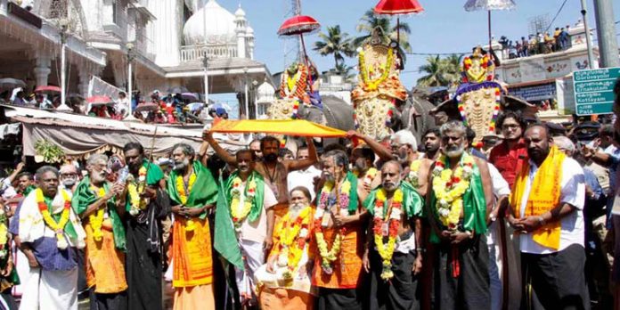 പുണ്യം പൂങ്കാവനം ദിനം ആഘോഷിച്ചു പുണ്യം പൂങ്കാവനം ദിനം ആഘോഷിച്ചു